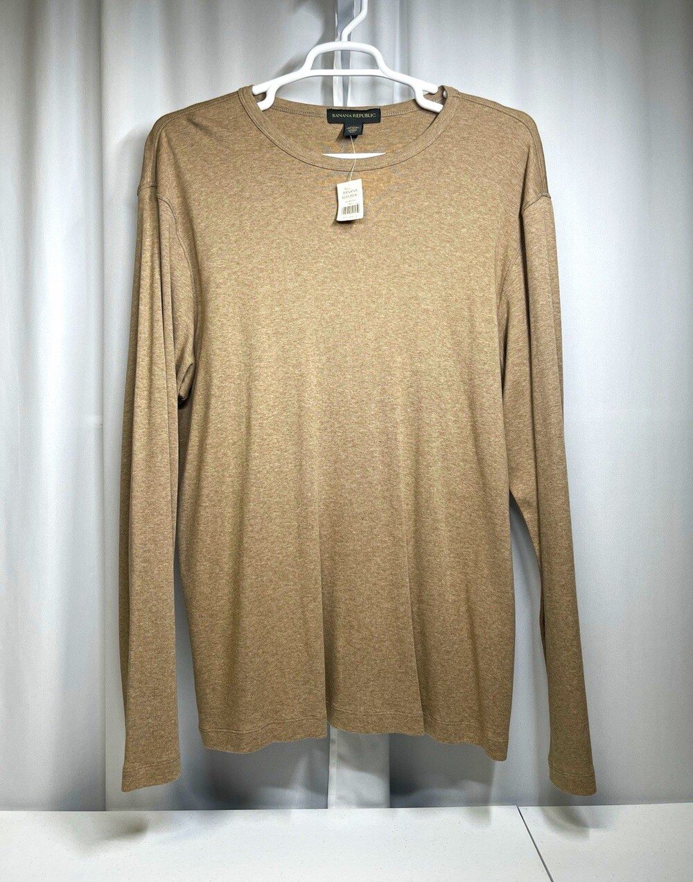 Banana Republic Men’s XXL Long Sleeve Crew Neck Shirt 100% Cotton Tan